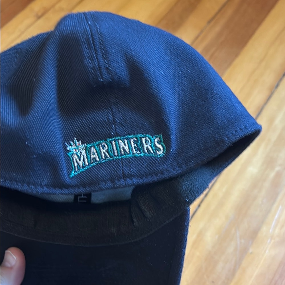 Seattle Mariners Fitted Mens Blue Cap with Embroidered Logo - L/XL - Picture 3 of 6